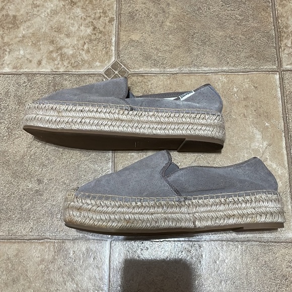 Soludos Gray Leather Upper Flats Size 6.5 - Picture 3 of 11